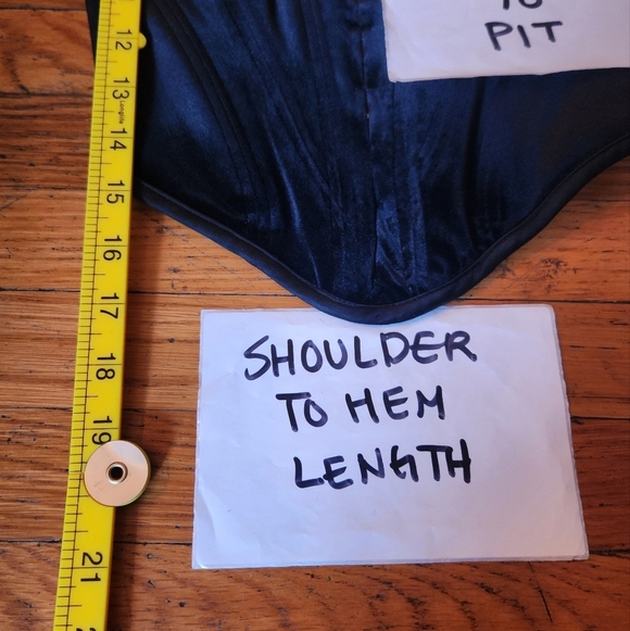 House of CB Flaminia Velvet Corset Top - Picture 5 of 7